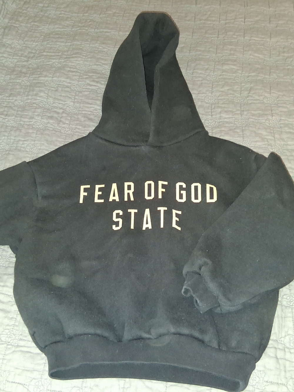Essentials Fear Of God State Black Kids Hoodie with Contrast Lettering Size 6/7